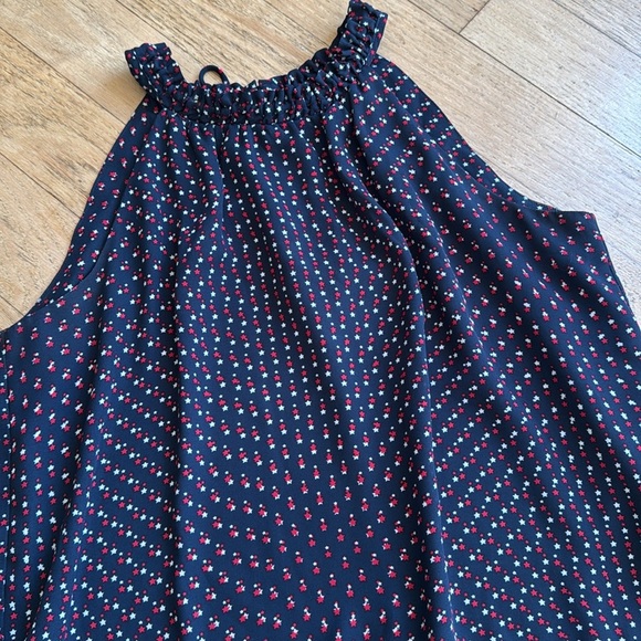 Tommy Hilfiger top EUC size Medium - Picture 2 of 12